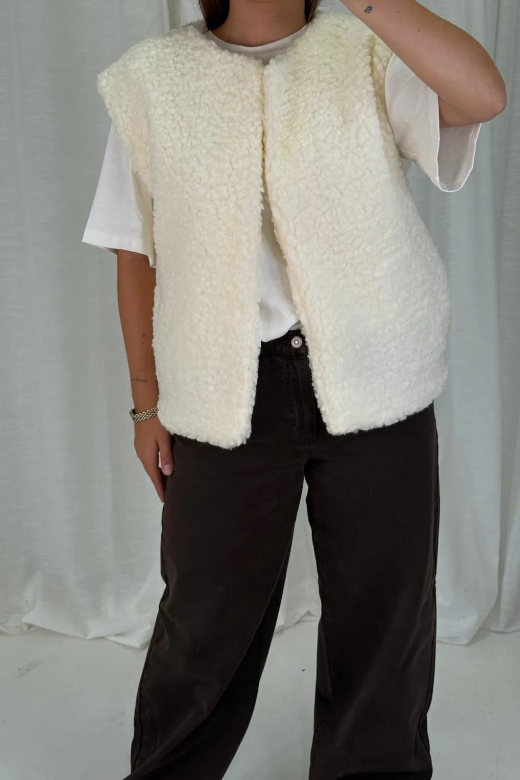 New A-bee Alicia Vest White