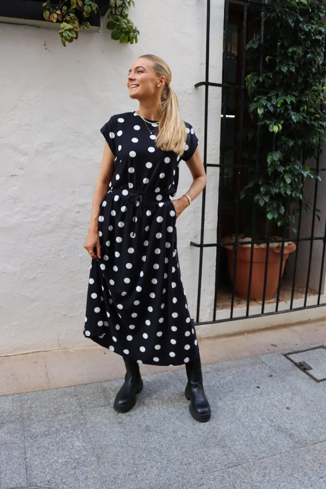Liberte Alma-U-Tshirt 9581 Black Big Dot