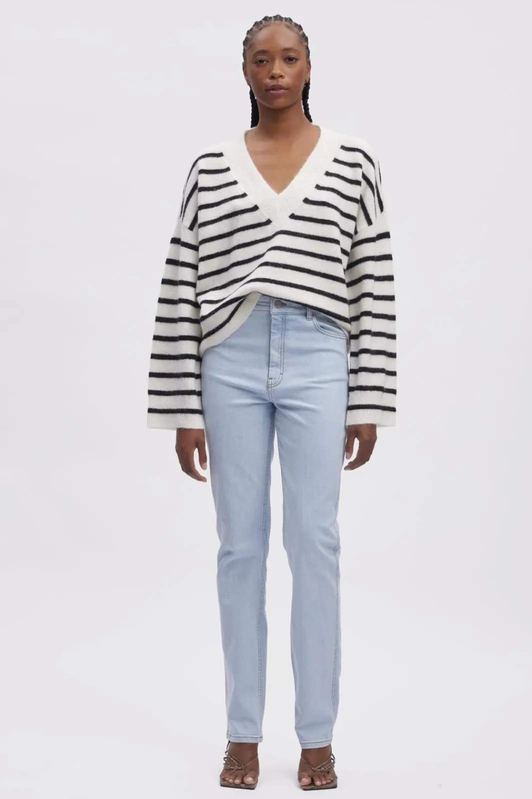 Sale Gestuz Alphagz V-Neck Striped 106145 Ivory Black Striped