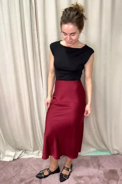 Hot A-bee Anne Skirt Burgundy