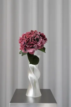 Hot Bloom Objects Artificial Hydrangea 02-196 Red