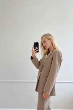 New Neo Noir Avery Suit Blazer Dusty Brown
