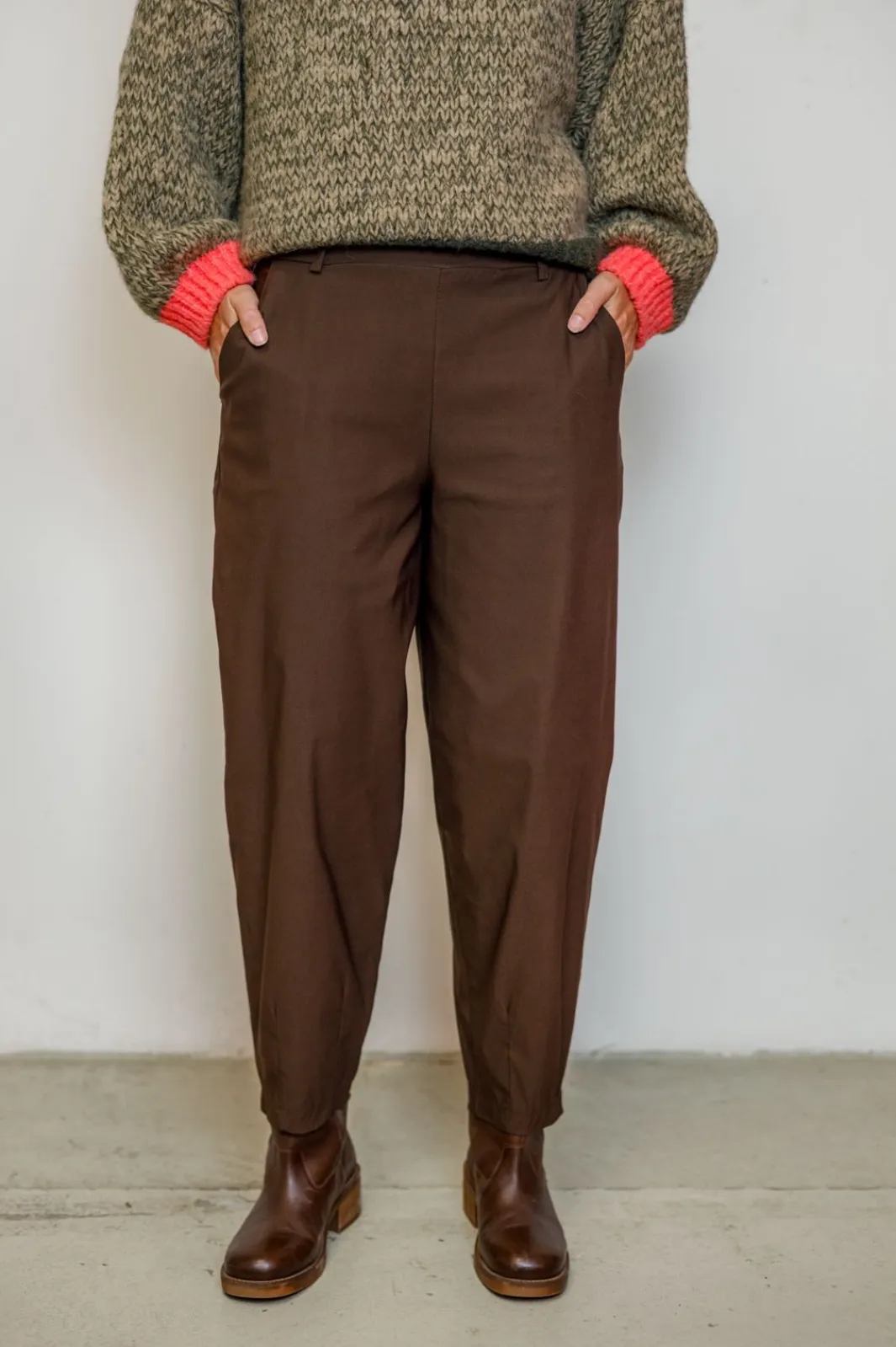 Discount Black Colour Bcbeverly Barrel Pant 41010 Hazelnut Brown