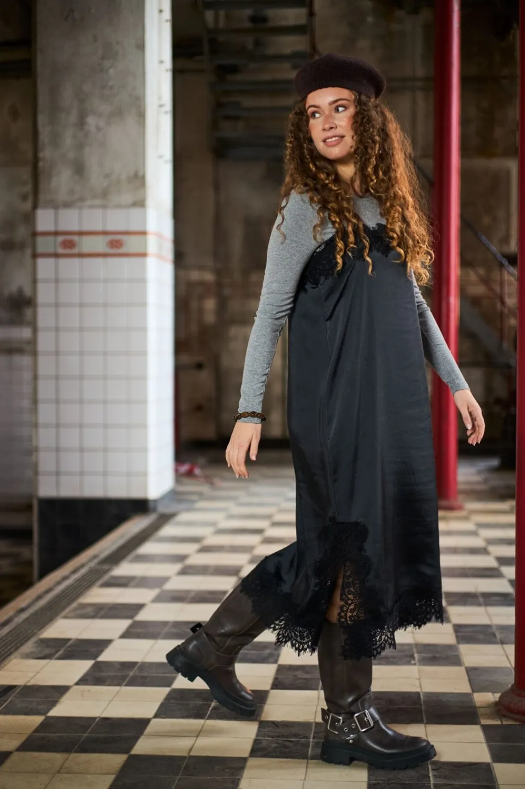 Best Black Colour Bcevie Lace Strap Dress 41047 Black