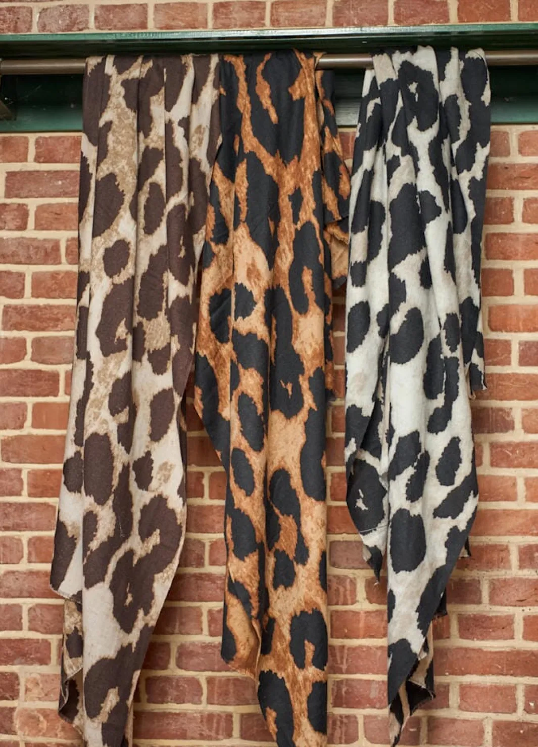 Outlet Black Colour Bcfawn Leo Winter Scarf 208414 Natural