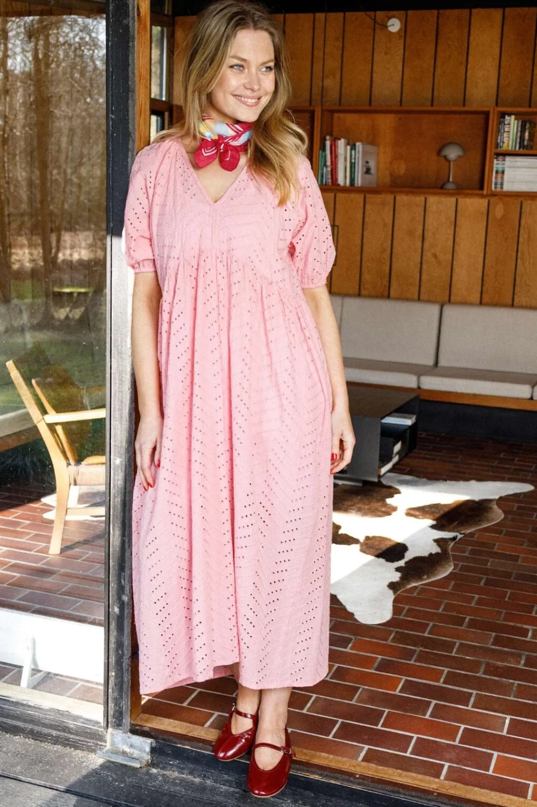 Discount Black Colour Bcjulia Broderi Anglaise Dress 40860 Pink