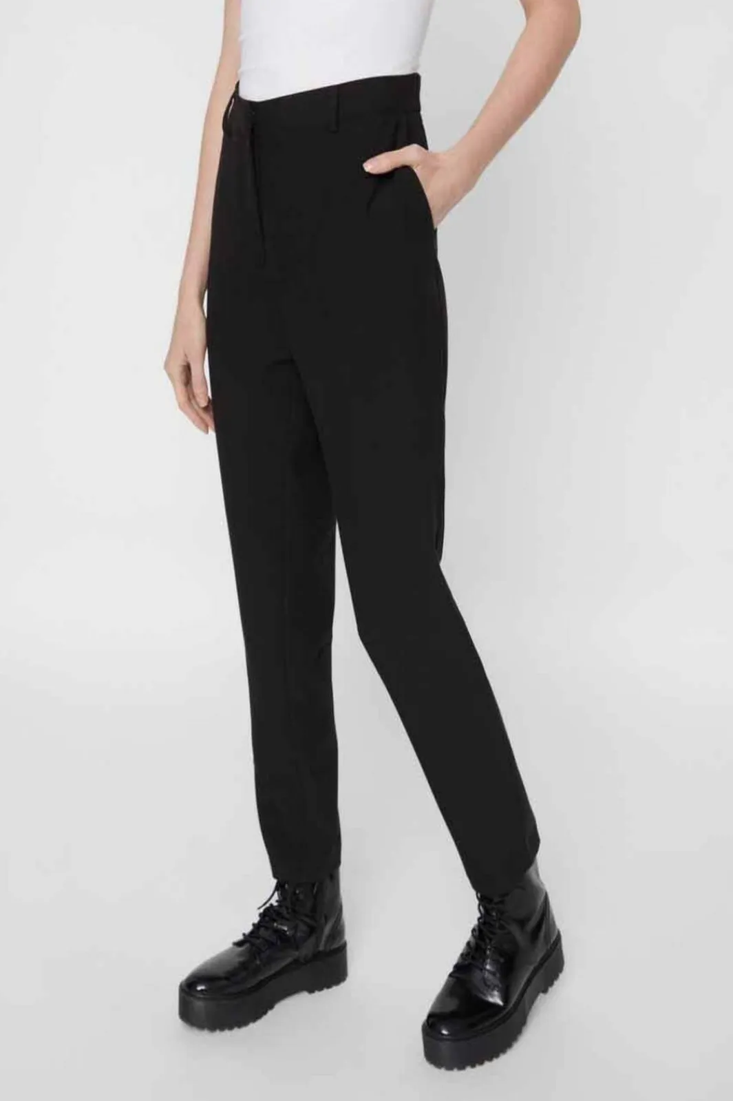 New Pieces Boss Ankel Pants Black