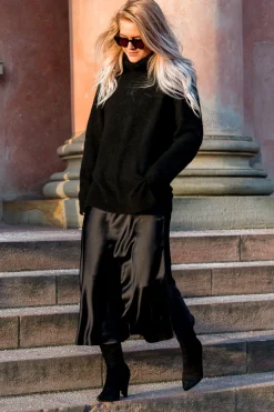 Clearance Neo Noir Bovary Skirt Black