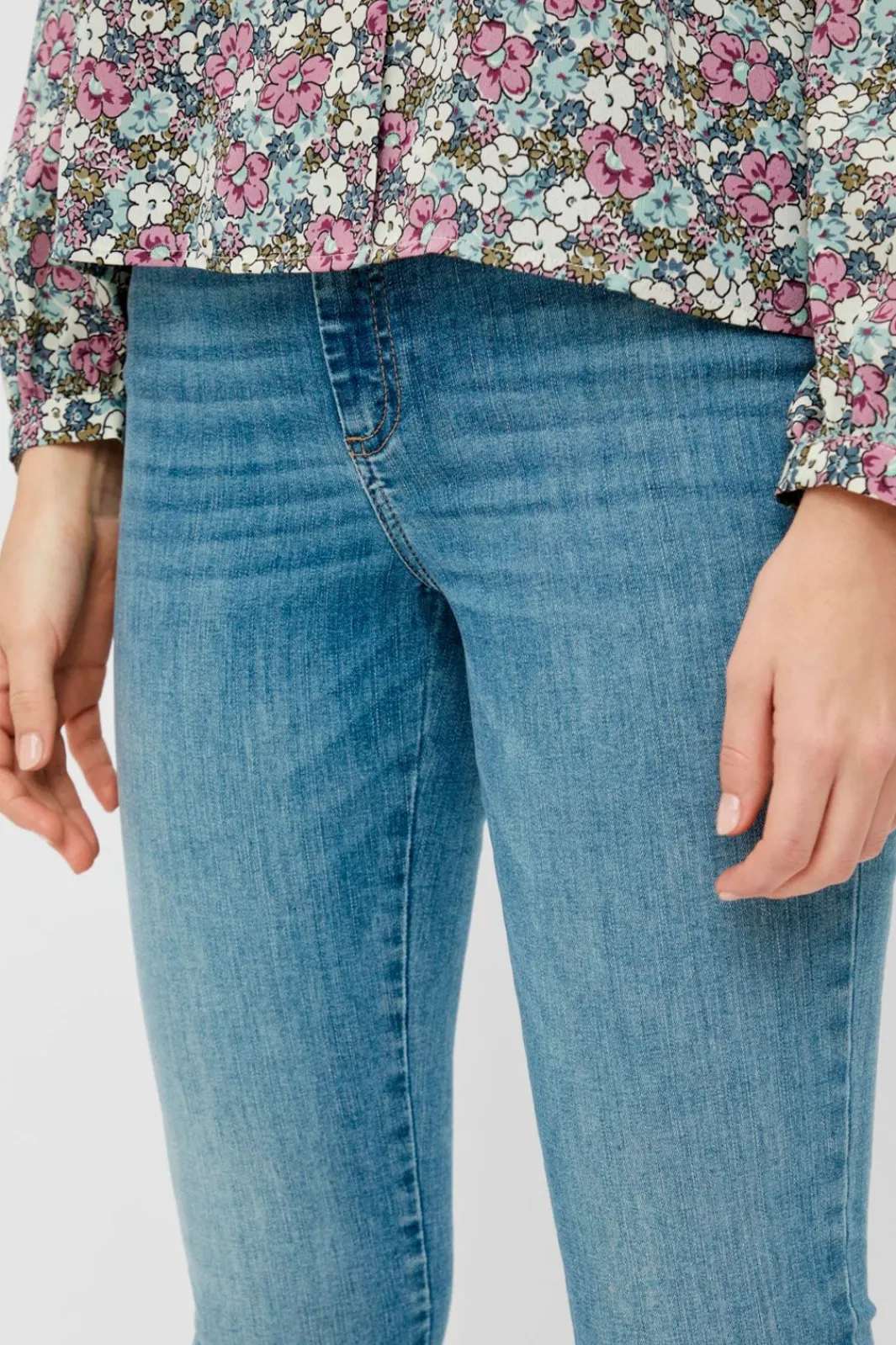 Outlet Pieces Delly Skin MW Jeans Noos Light Blue Denim