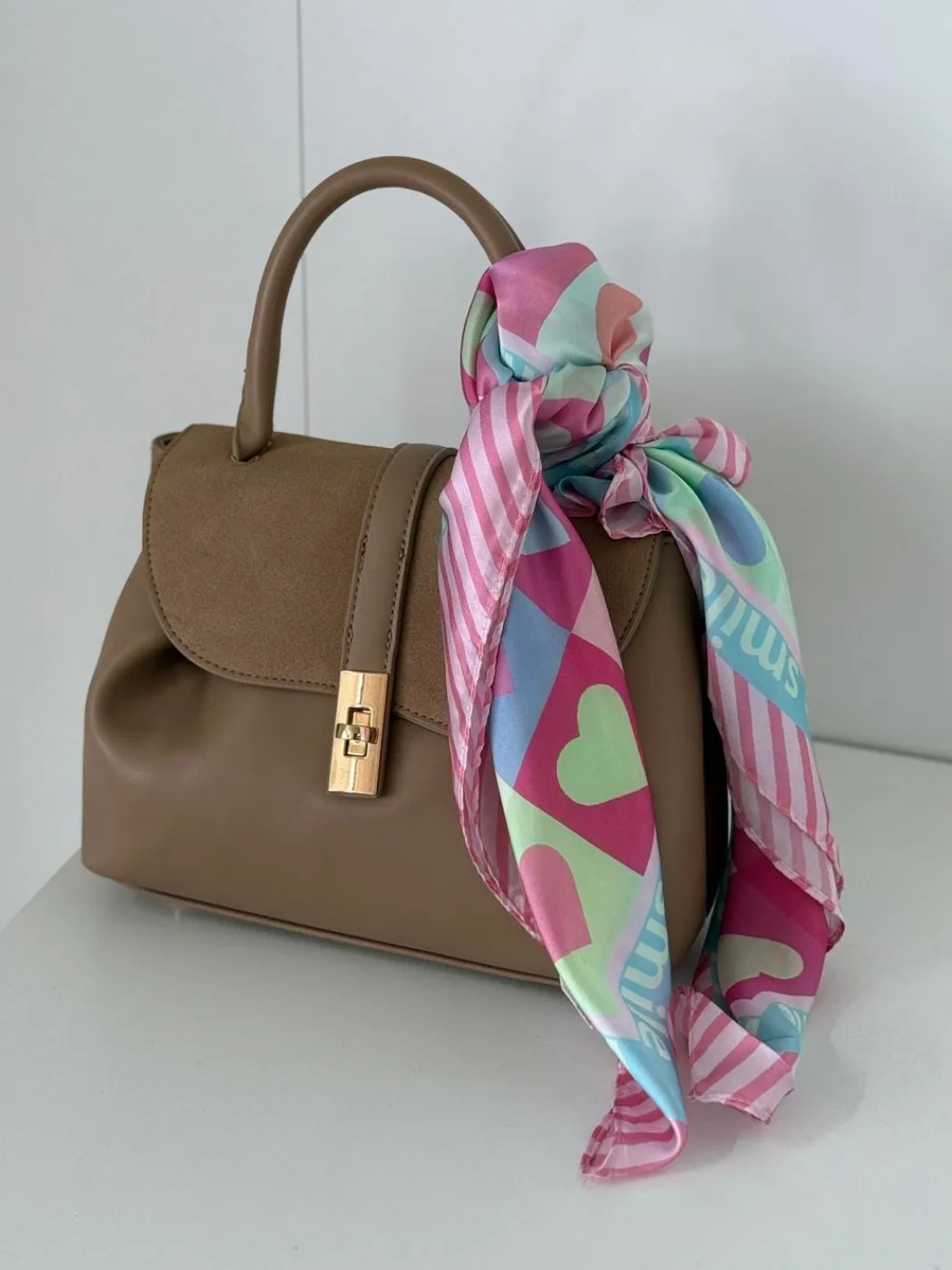 New A-bee Dina Scarf Fuschia