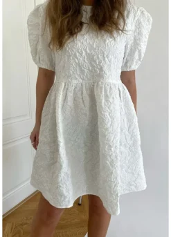 New BYIC Edithic Dress wdream White Dream