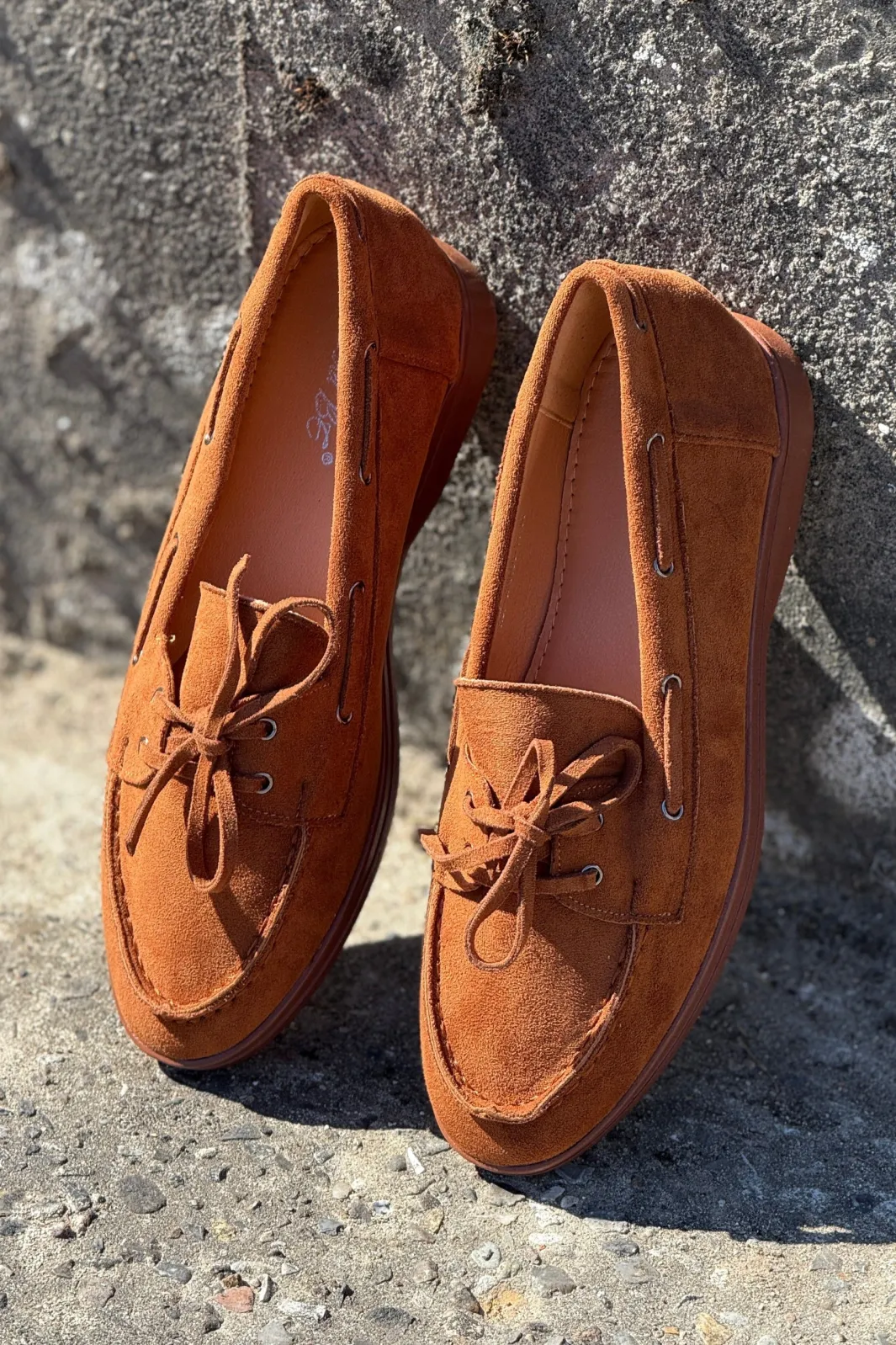 New Bloom Eglantine Loafer Camel