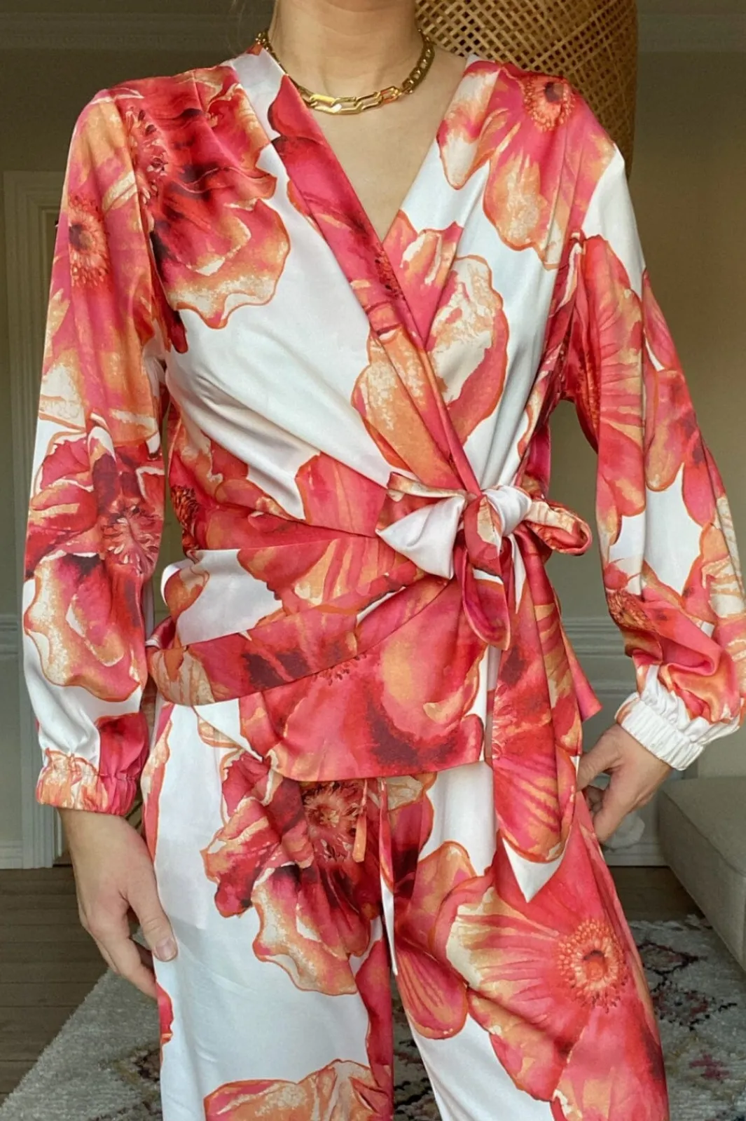 Hot Karmamia Elena Blouse 2134 Maui Flower