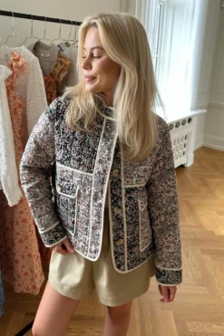 Sale BYIC Emmy Quilted Jacket Multi Paisley