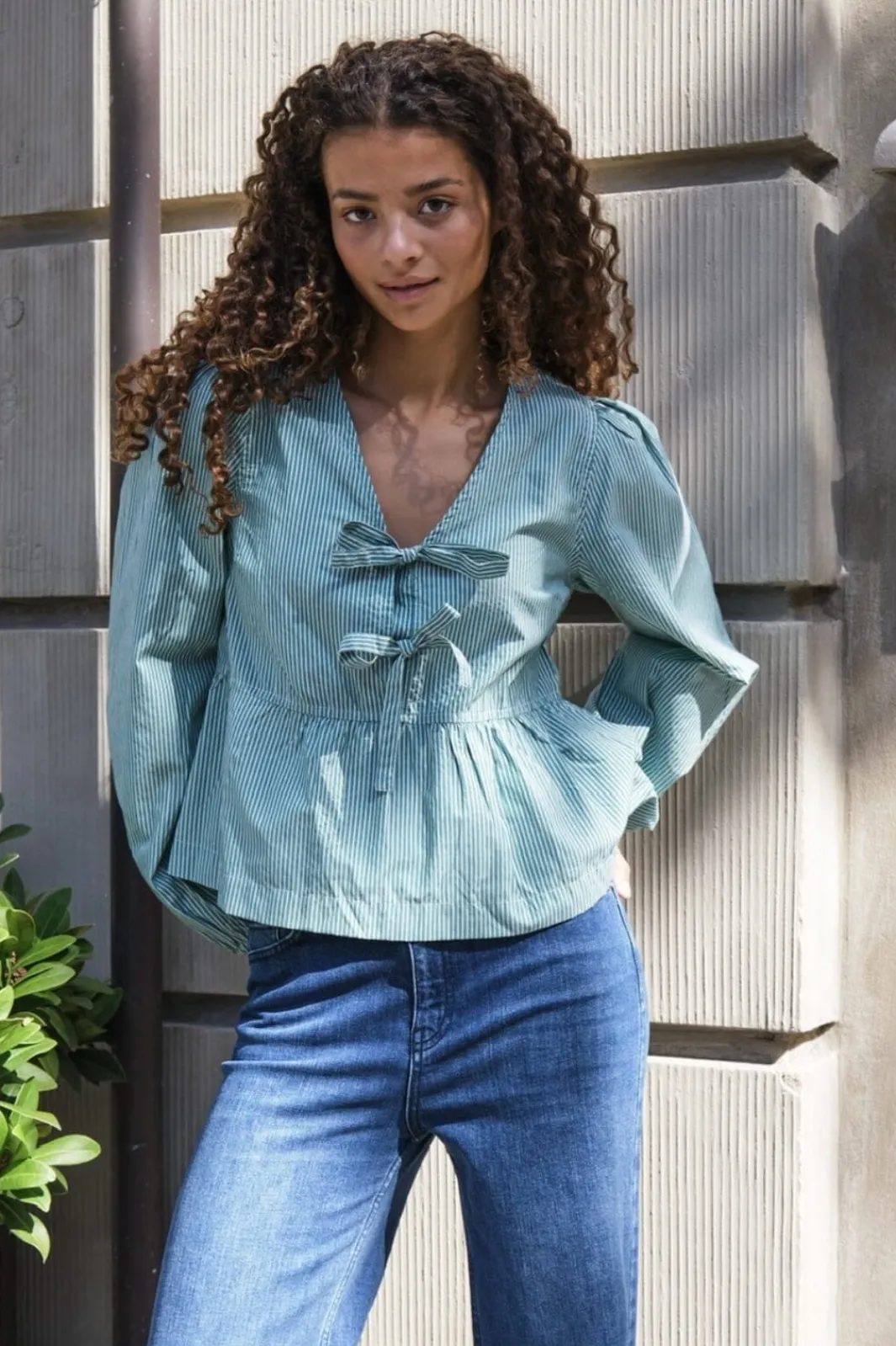 Hot Neo Noir Esmée Small Stripe Blouse Green