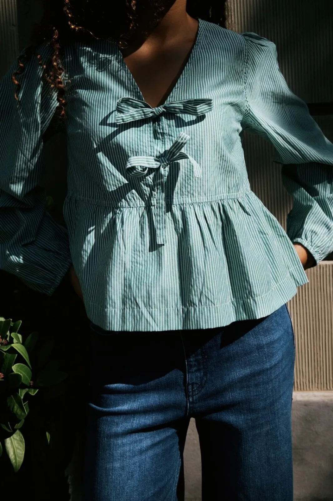 Hot Neo Noir Esmée Small Stripe Blouse Green