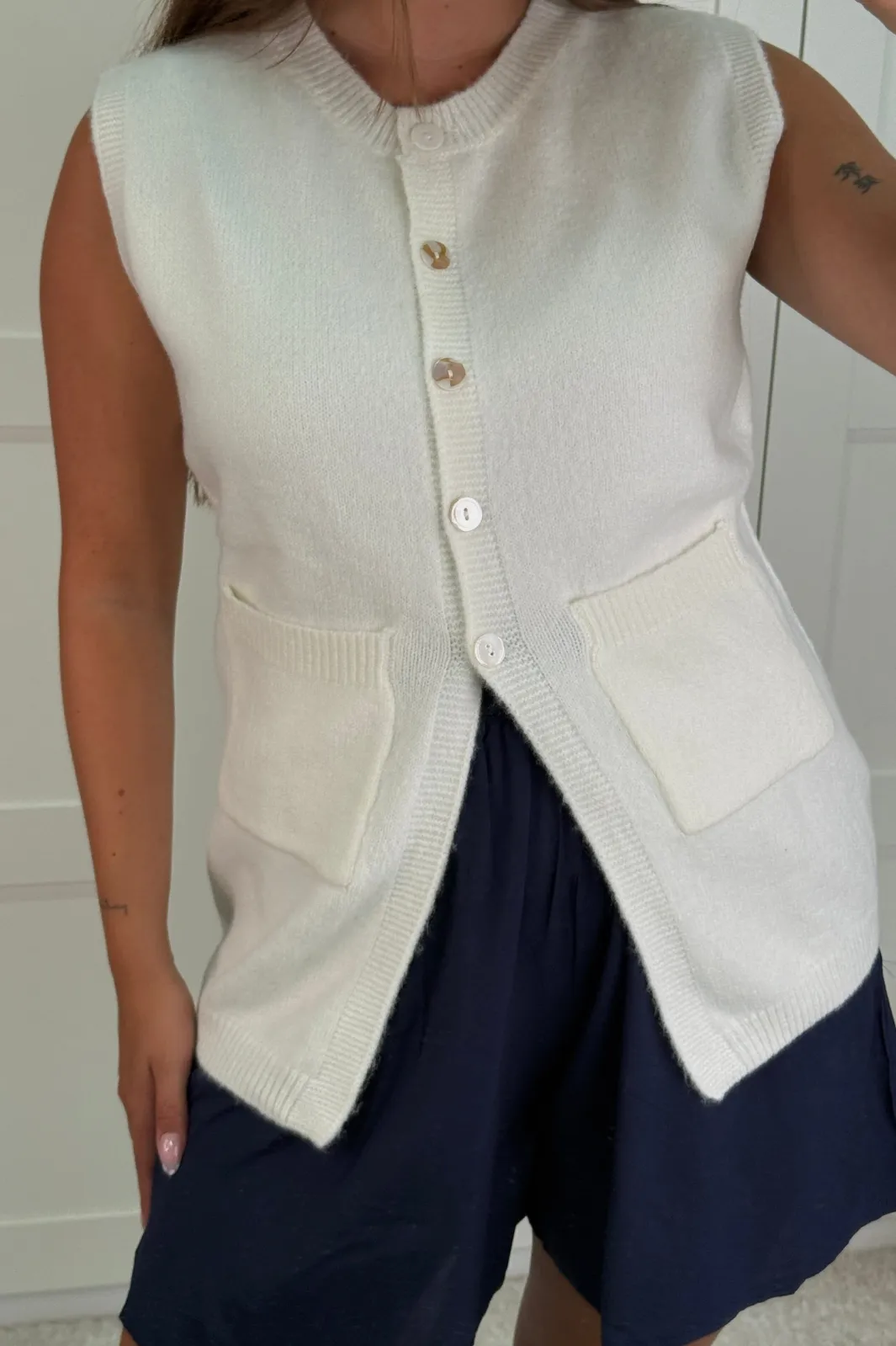 Hot A-bee Esme Vest White