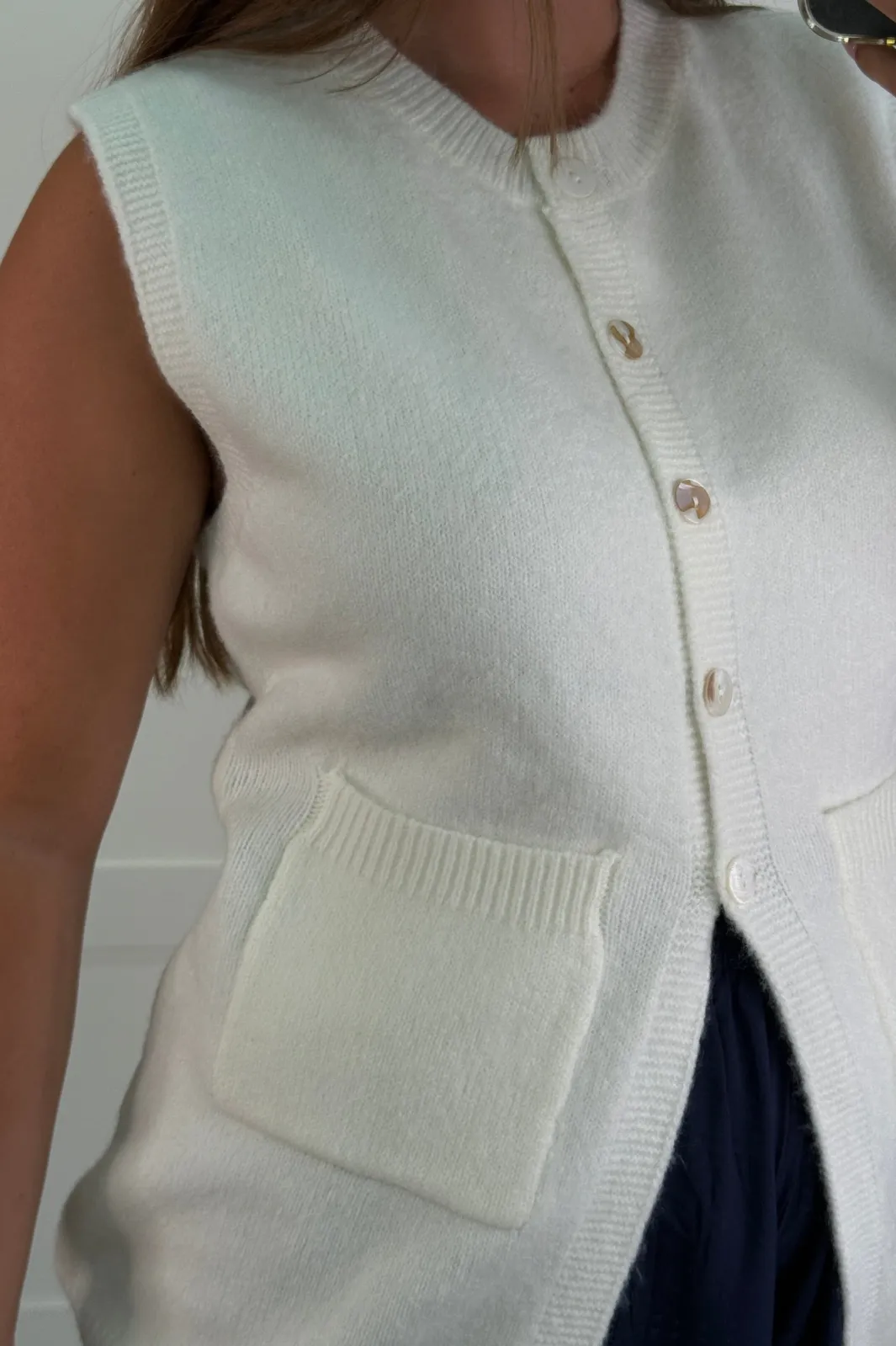 Hot A-bee Esme Vest White