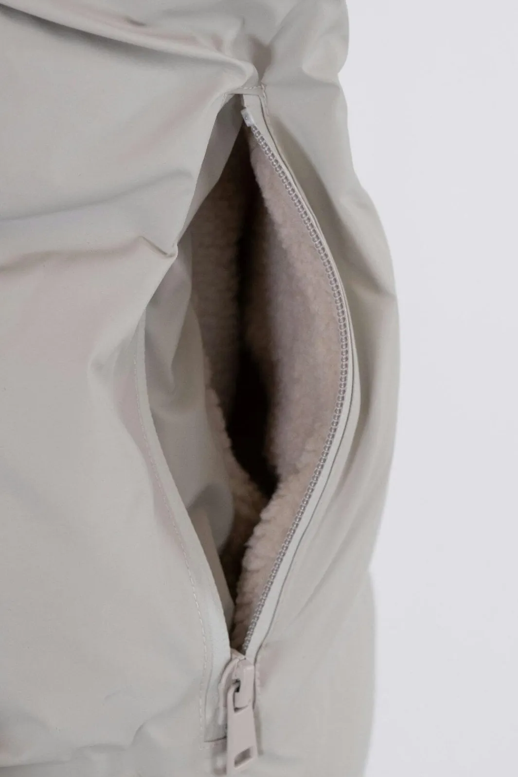 Best Neo Noir Fox C Puffer Jacket Ivory