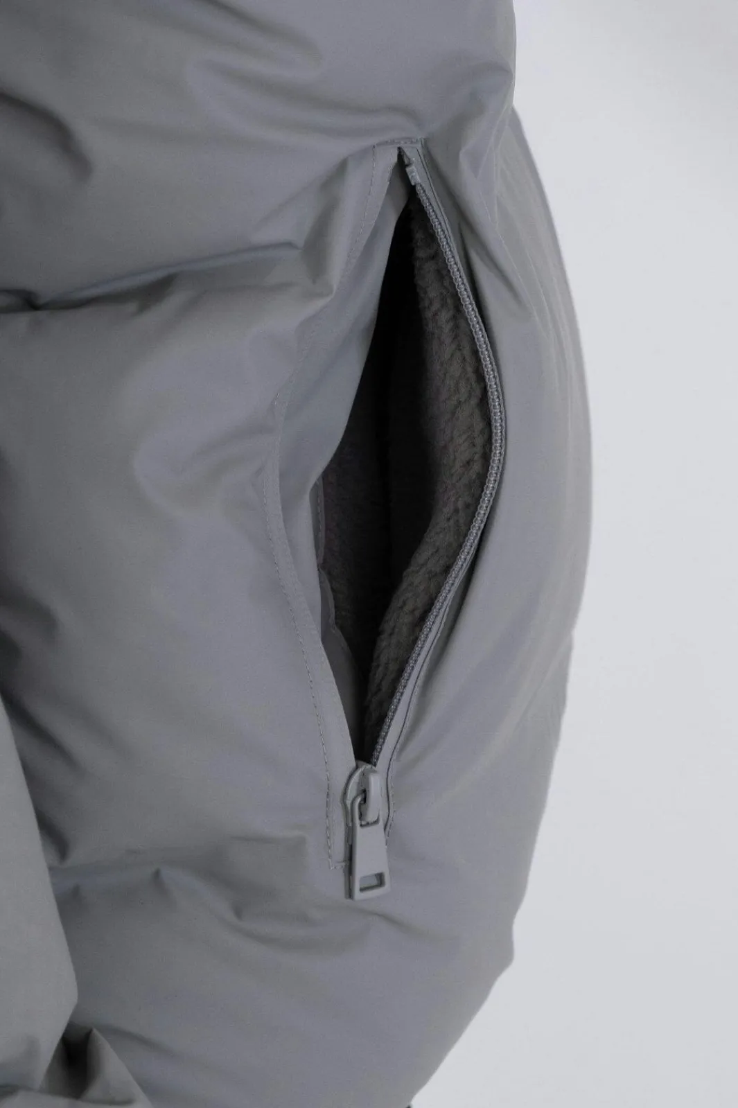 New Neo Noir Fox C Puffer Jacket Light Grey