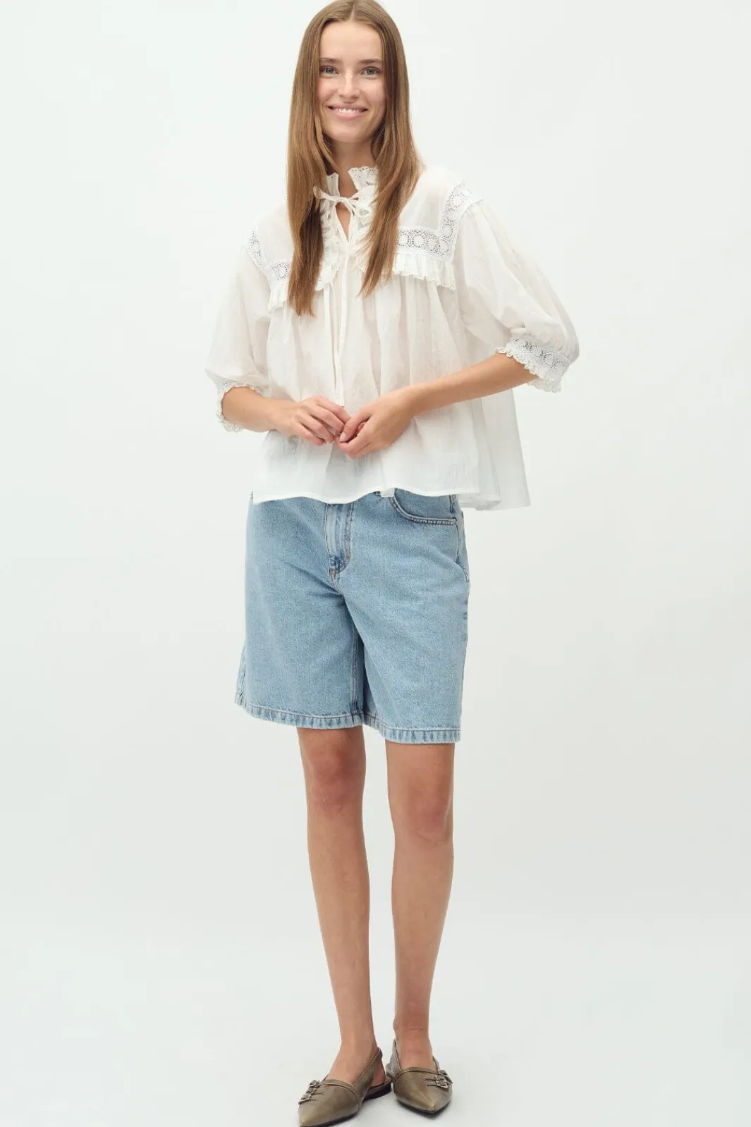 Discount MbyM Gerlina Short-M 58790347 800 White