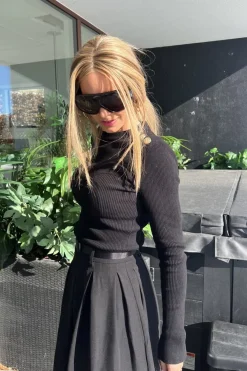Hot Valentin Studio Gold Button Knit Blouse Black