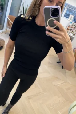 Discount Valentin Studio Gold Button Knit T-shirt Black
