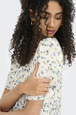 JDY carrie 2/4 Short Dress 4978336 Cloud Dancer Blue Mini Flower
