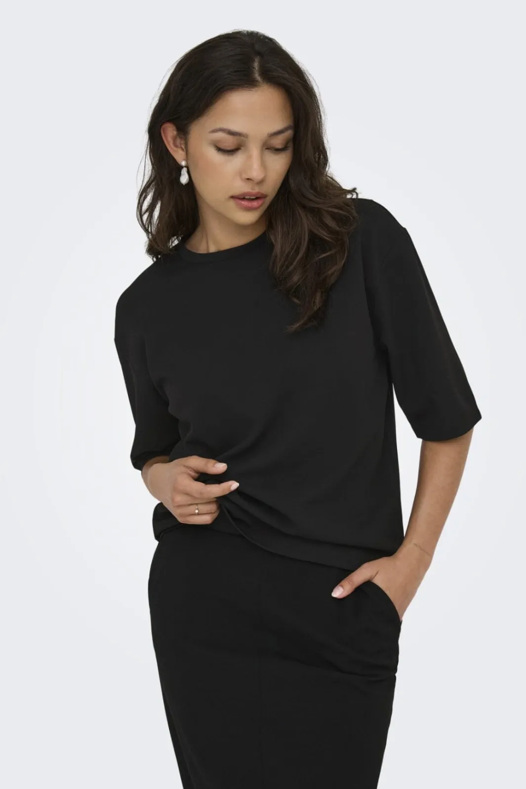 New JDY geggo Ss O Neck Loose Top 4901911 Black