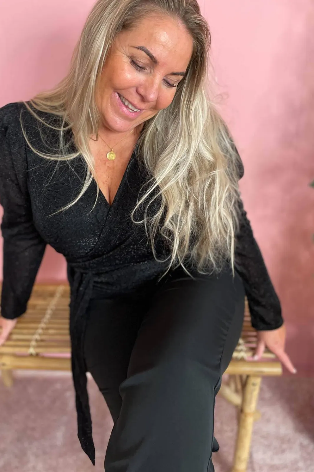 New Valentin Studio Josie Wrap Leo Glimmer Black