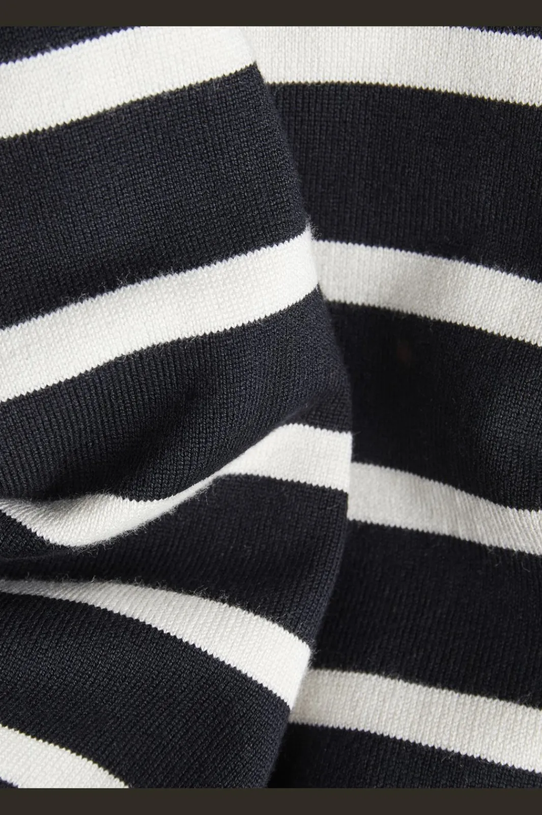 Clearance Jjxx Jxlayla Comfy Ss Knit 4480602 Black /Vanilla Ice