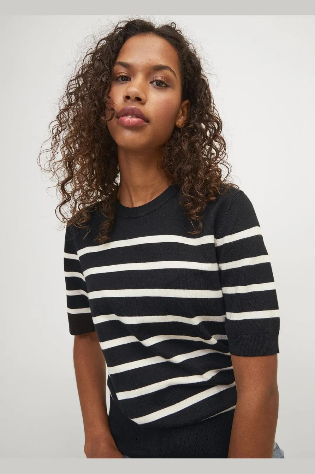Clearance Jjxx Jxlayla Comfy Ss Knit 4480602 Black /Vanilla Ice