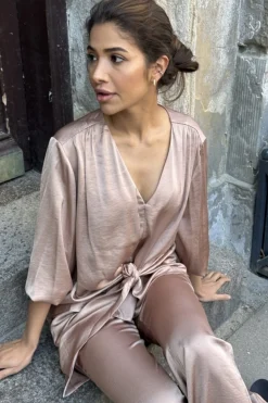 Hot Continue Karina Satin Wrap 14974 Sand