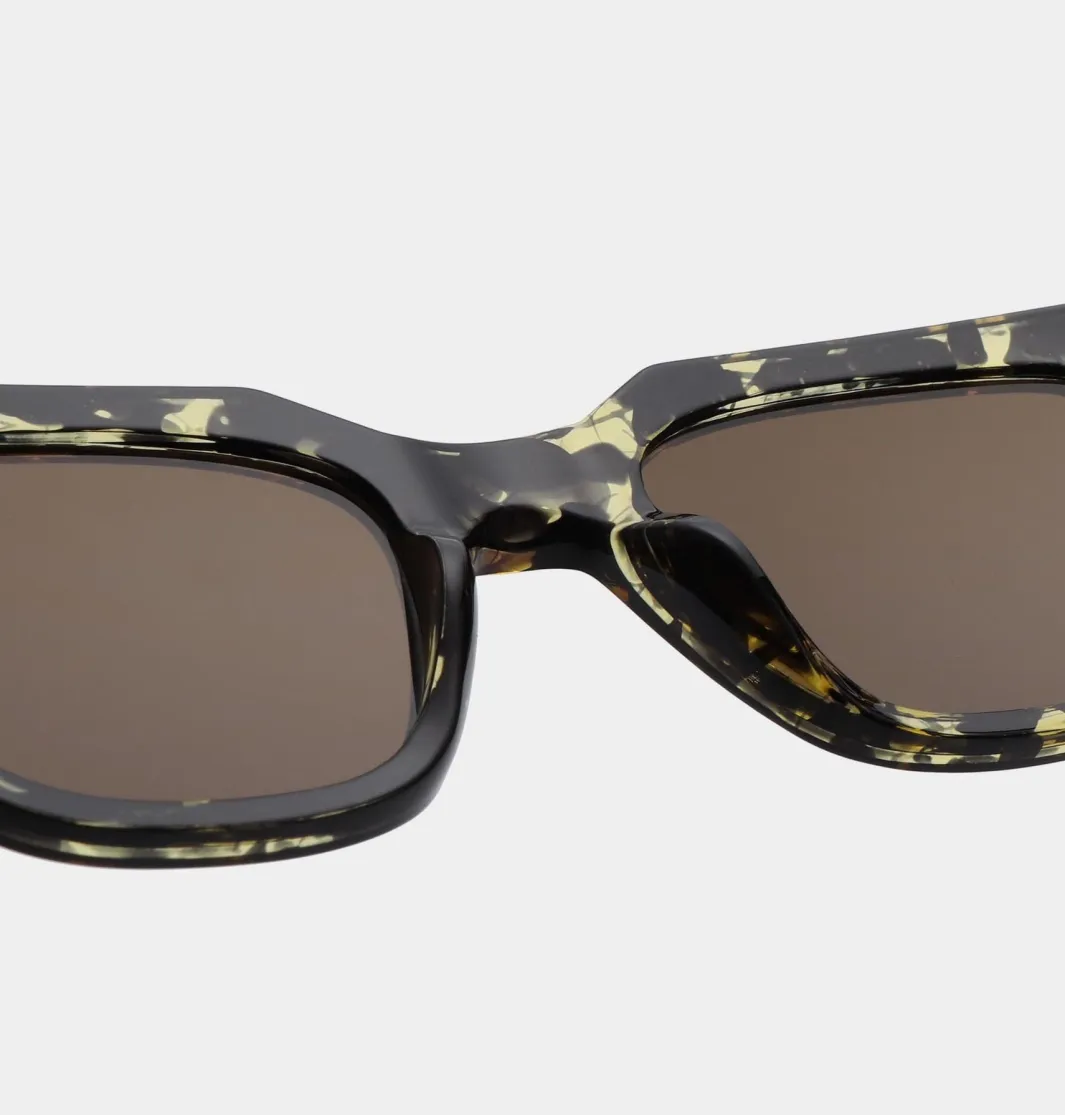 Hot A. Kjærbede Kaws Black / Yellow Tortoise