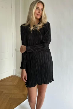 Outlet BYIC Kellyic Plissé Dress Black