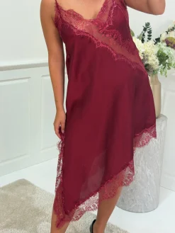 Sale A-bee Leni dress Burgundy