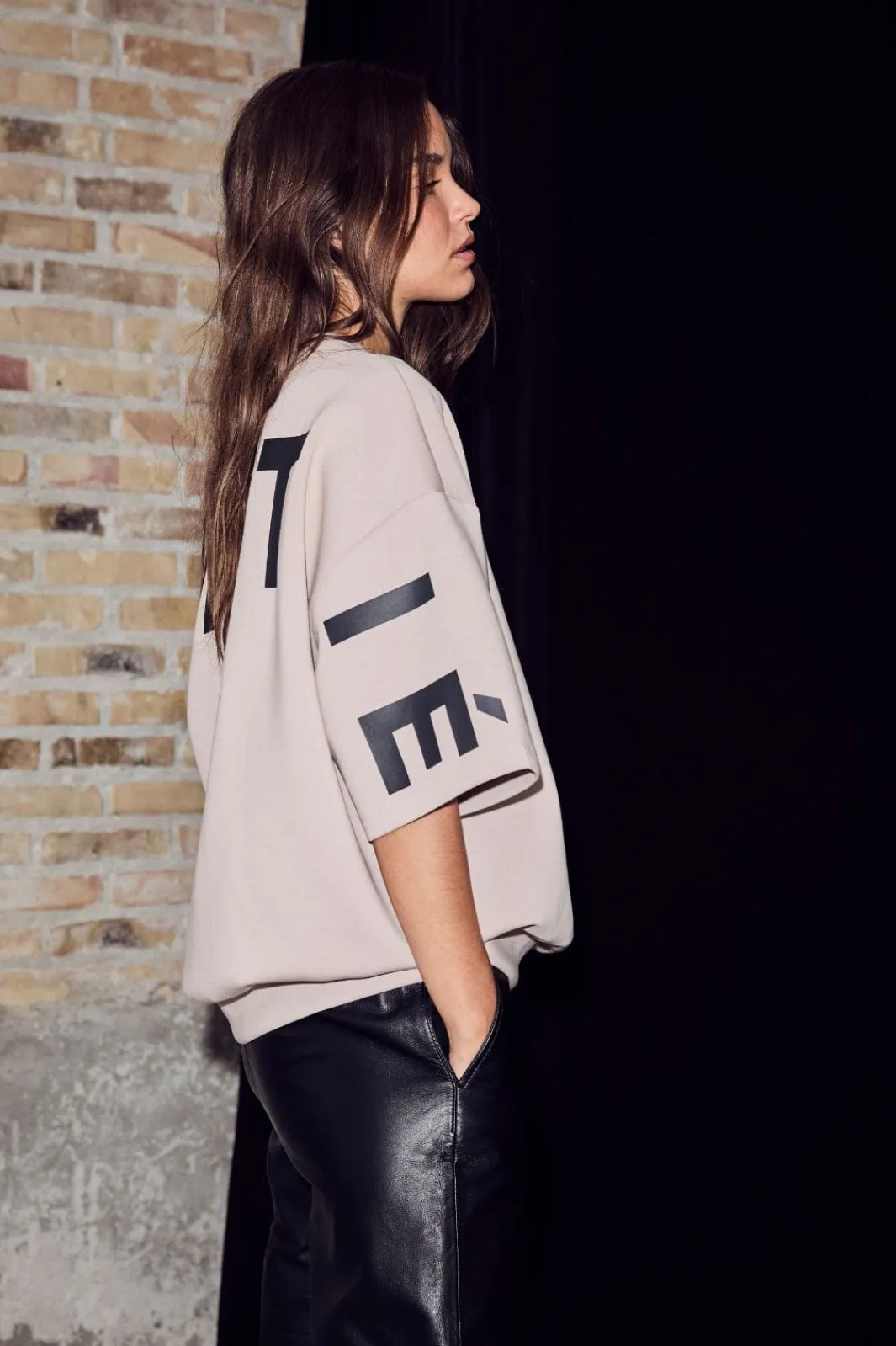 Discount Haute L'Amitié Maxi Split Ss Logo Sweat HL10461 Beige