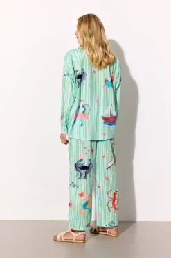 Best Hunkøn Nessie Shirt 26049 Green Ocean Art Print