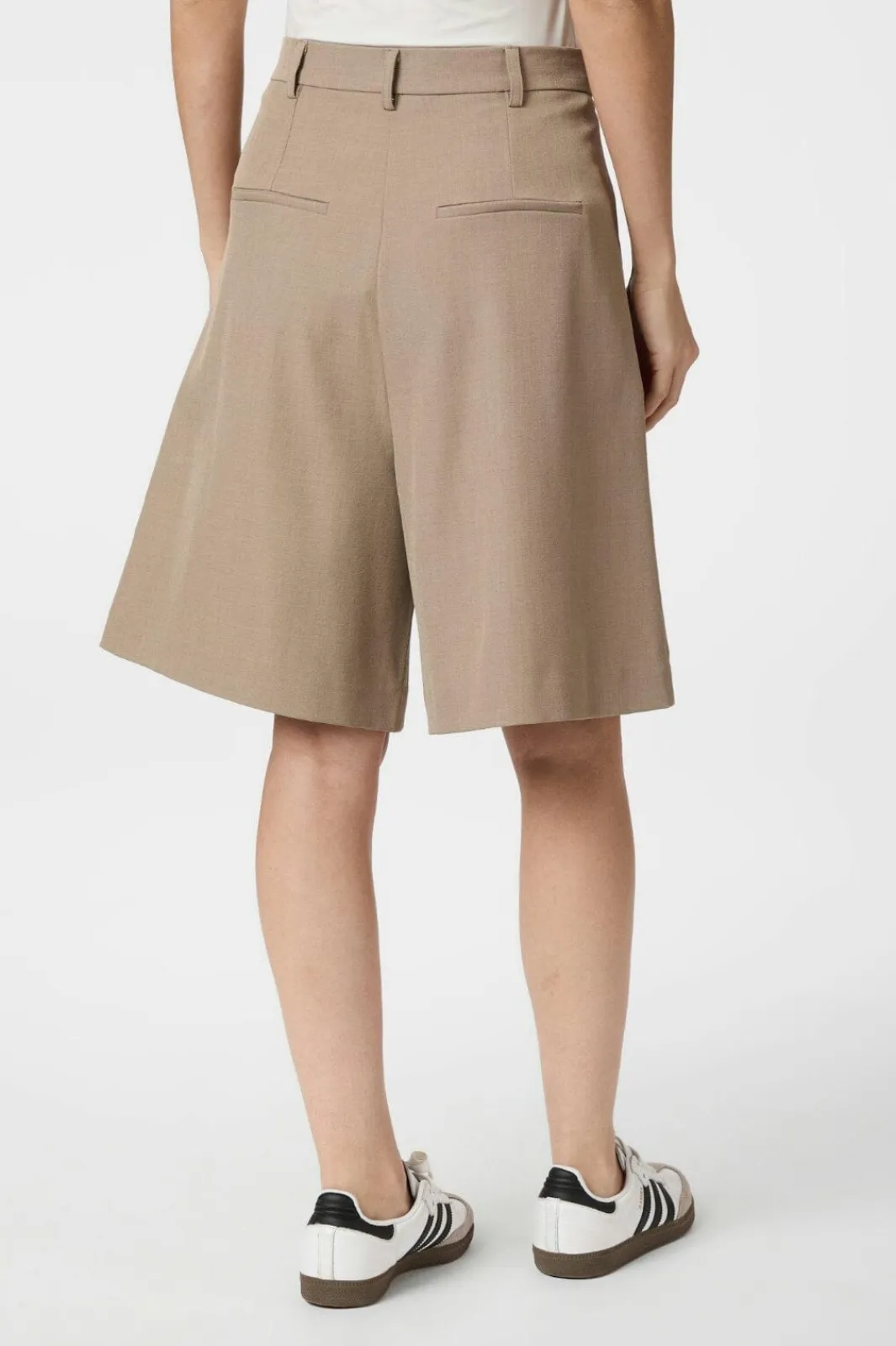 Hot Neo Noir Nika Structure Bermuda Shorts 165353 811