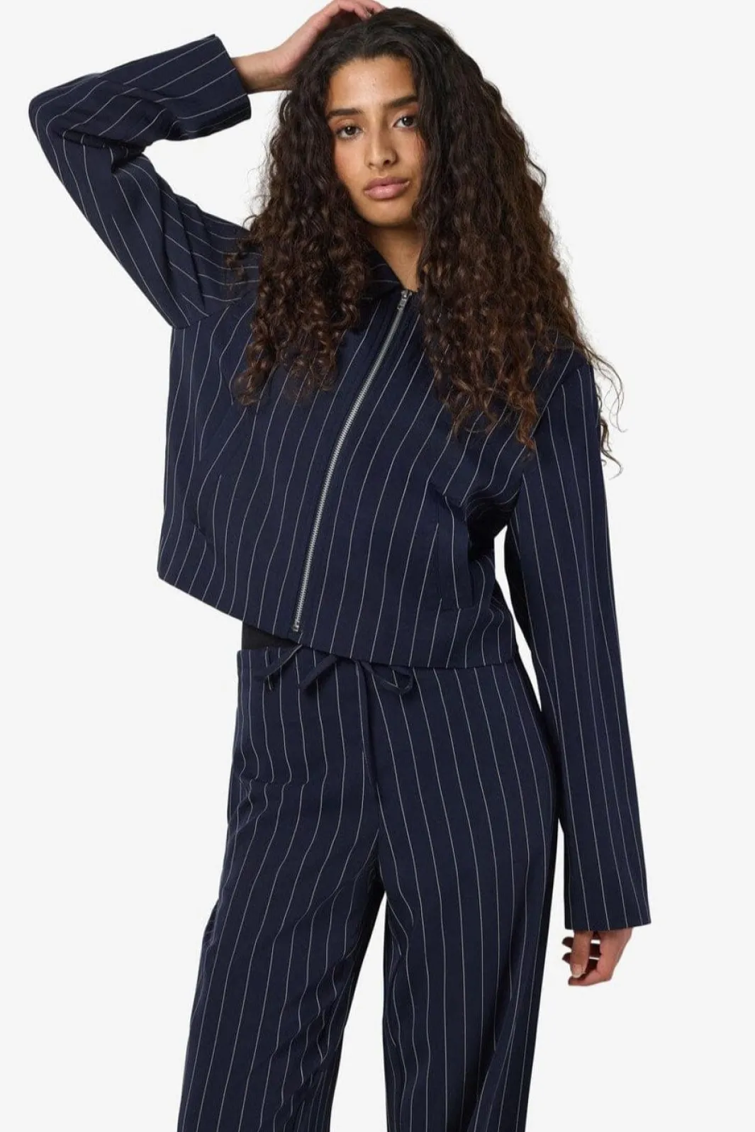 Discount Noisy May Nmella L/S Pinstripe Jacket Fwd 4896947 Navy Blazer White