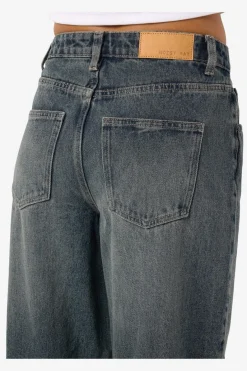 Best Noisy May Nmhazal Barrel Jeans Vi586Mb 4791941 Medium Blue Denim