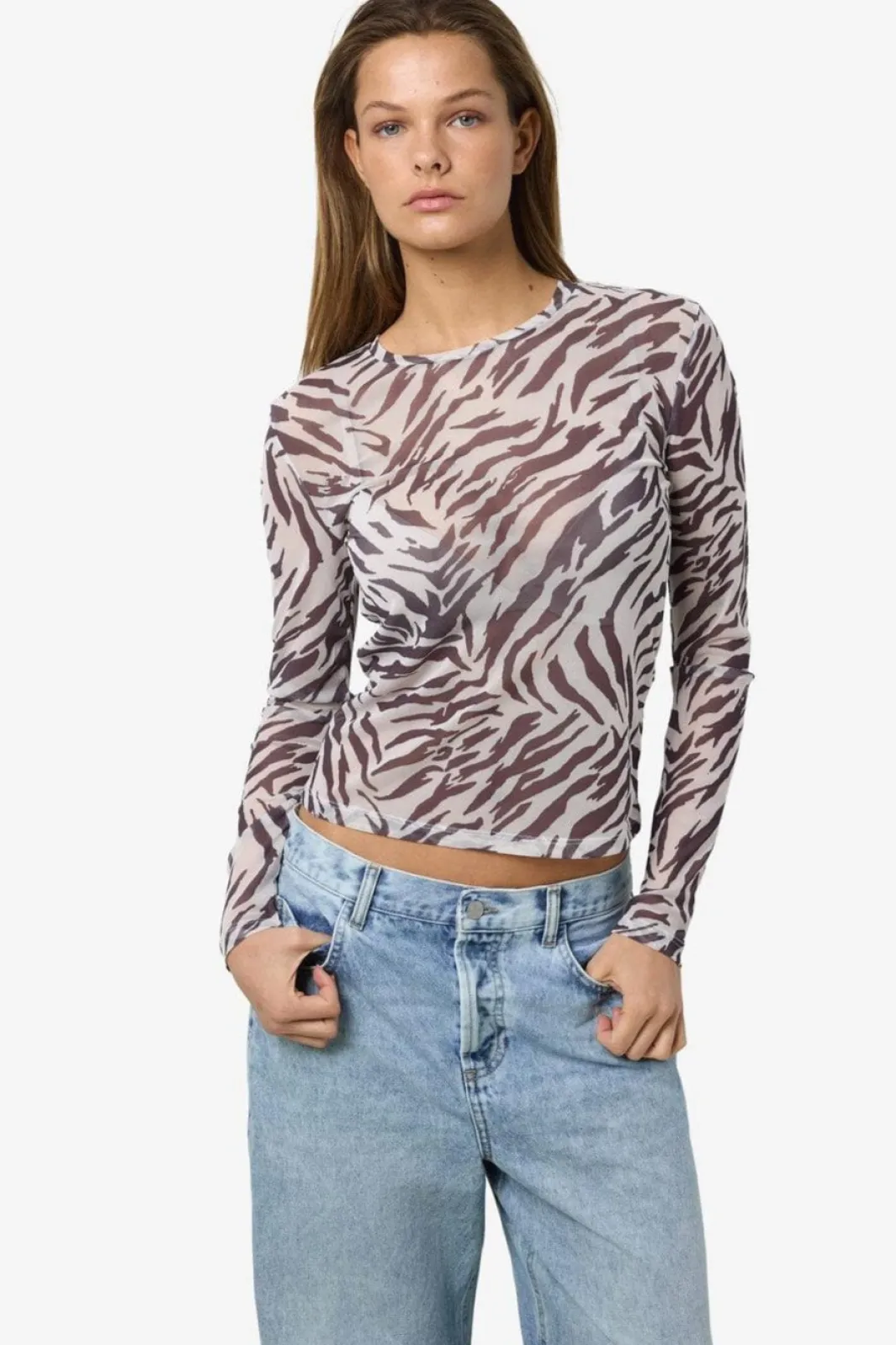 Sale Noisy May Nmjudith L/S Mesh Top Bg Fwd 4608437 Black Zebra