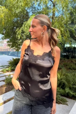 Hot Noisy May Nmsofie S/L Satin Top 5079329 Black