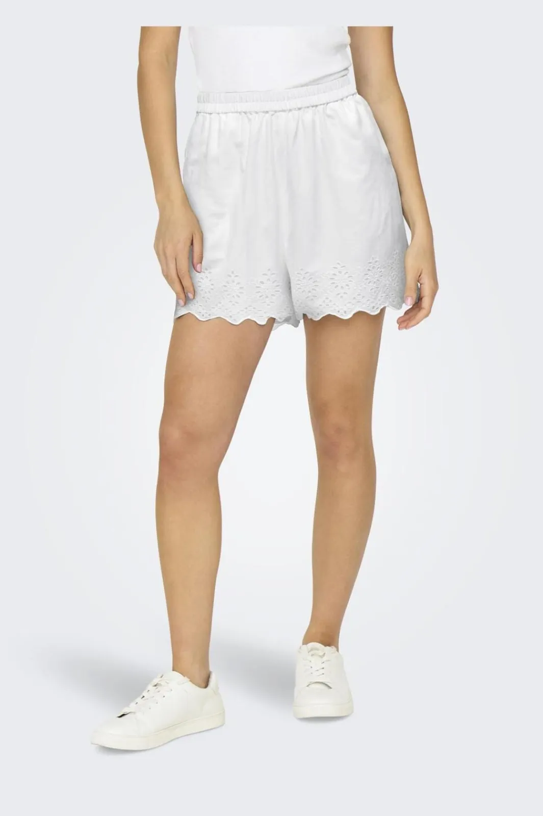 Only Onllou Life Emb Loose Shorts 4427998 Bright White