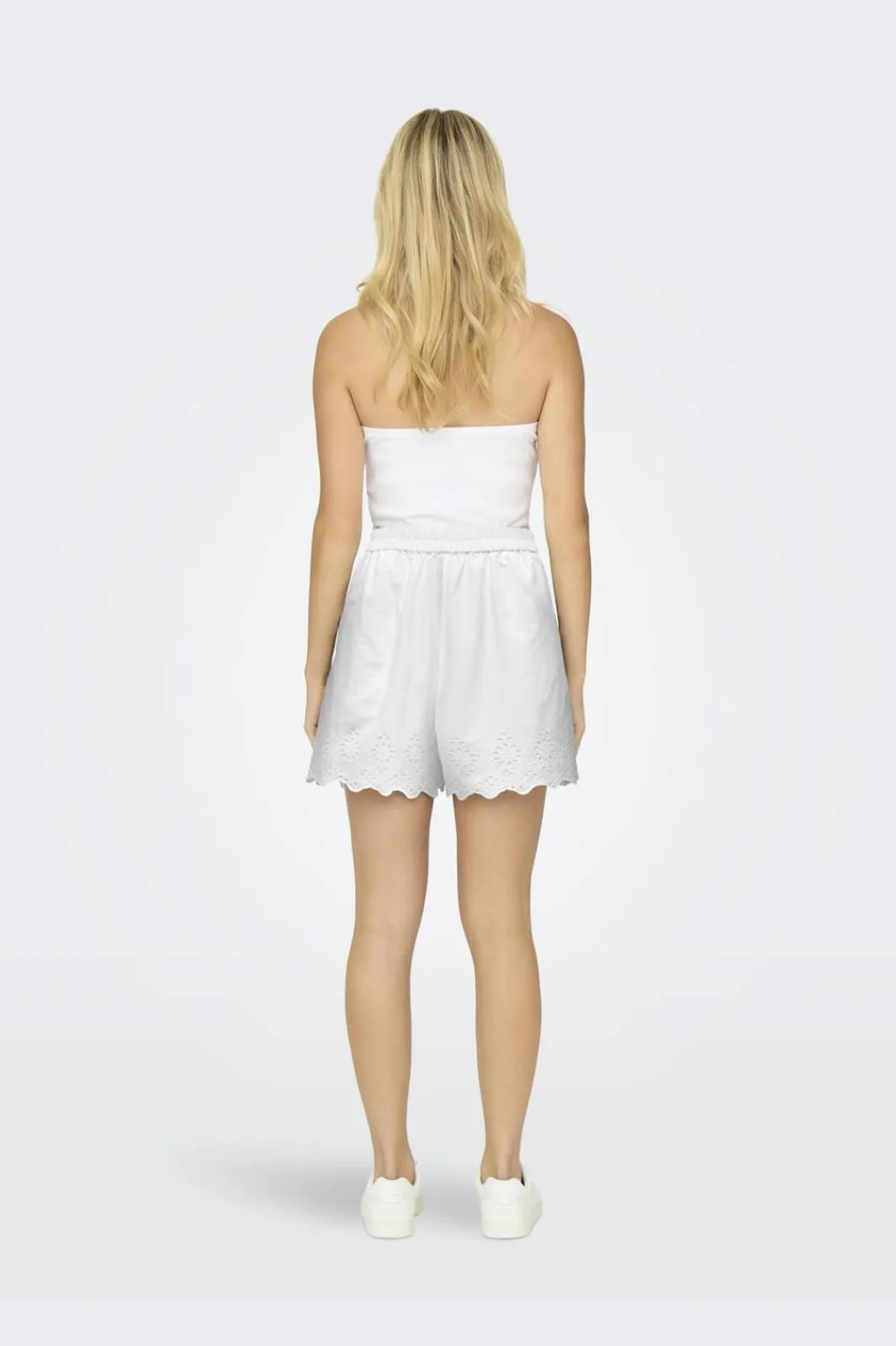 Only Onllou Life Emb Loose Shorts 4427998 Bright White