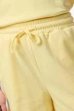 Outlet Pieces Pcchilli Summer Shorts Ub 4475975 Pale Banana