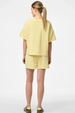 Outlet Pieces Pcchilli Summer Shorts Ub 4475975 Pale Banana