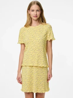 Pieces Pcflora Ss O-Neck Top 4699173 Pale Banana Small Flower