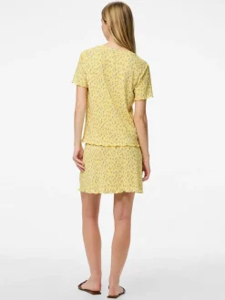 Pieces Pcflora Ss O-Neck Top 4699173 Pale Banana Small Flower