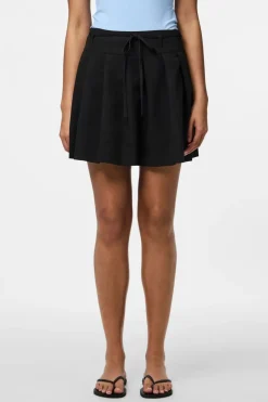 Sale Pieces Pcfrida Short Pleated Skirt Fsy 4860900 Black